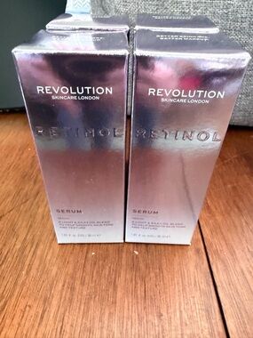 Revolution Skincare Retinol Serum - Iridescent I use this product ❤️❤️❤️